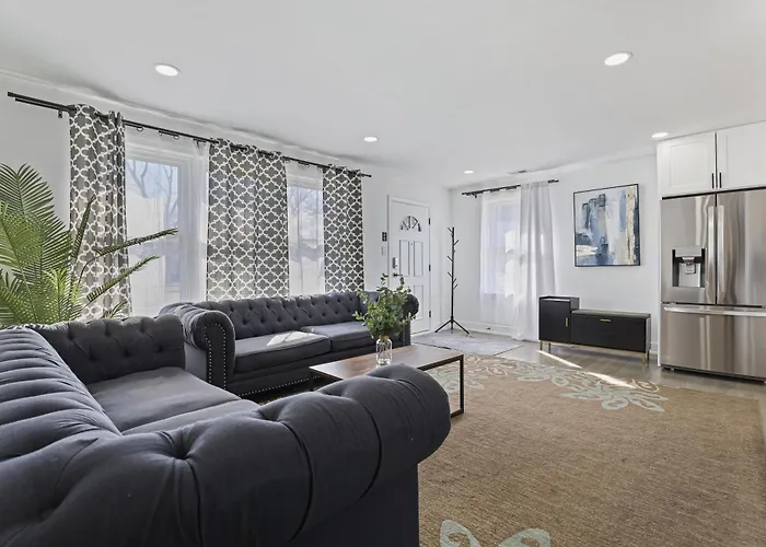 Modern Near Rosemont Allstate Arena O'hare * Des Plaines
